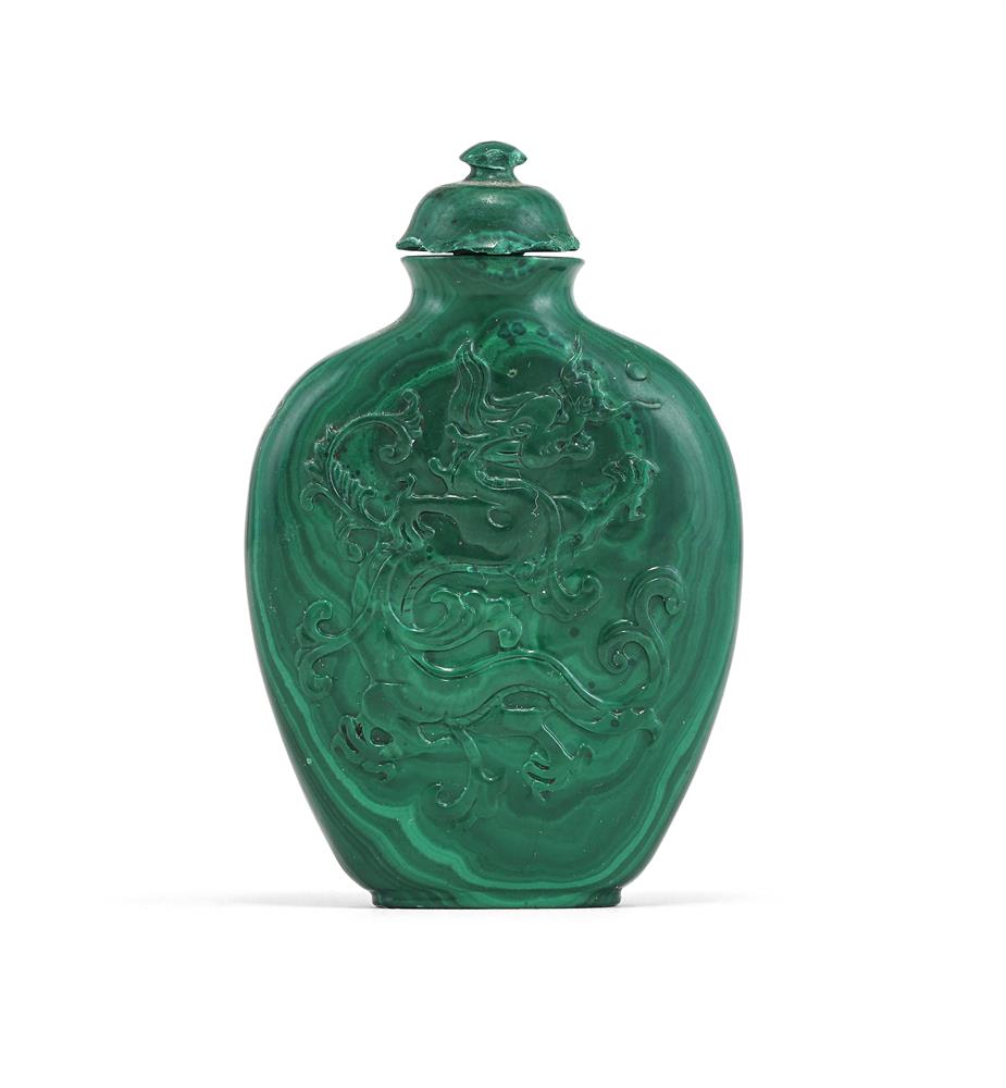 A CHINESE MALACHITE SNUFF BOTTLE, QING DYNASTY - Image 2 of 2