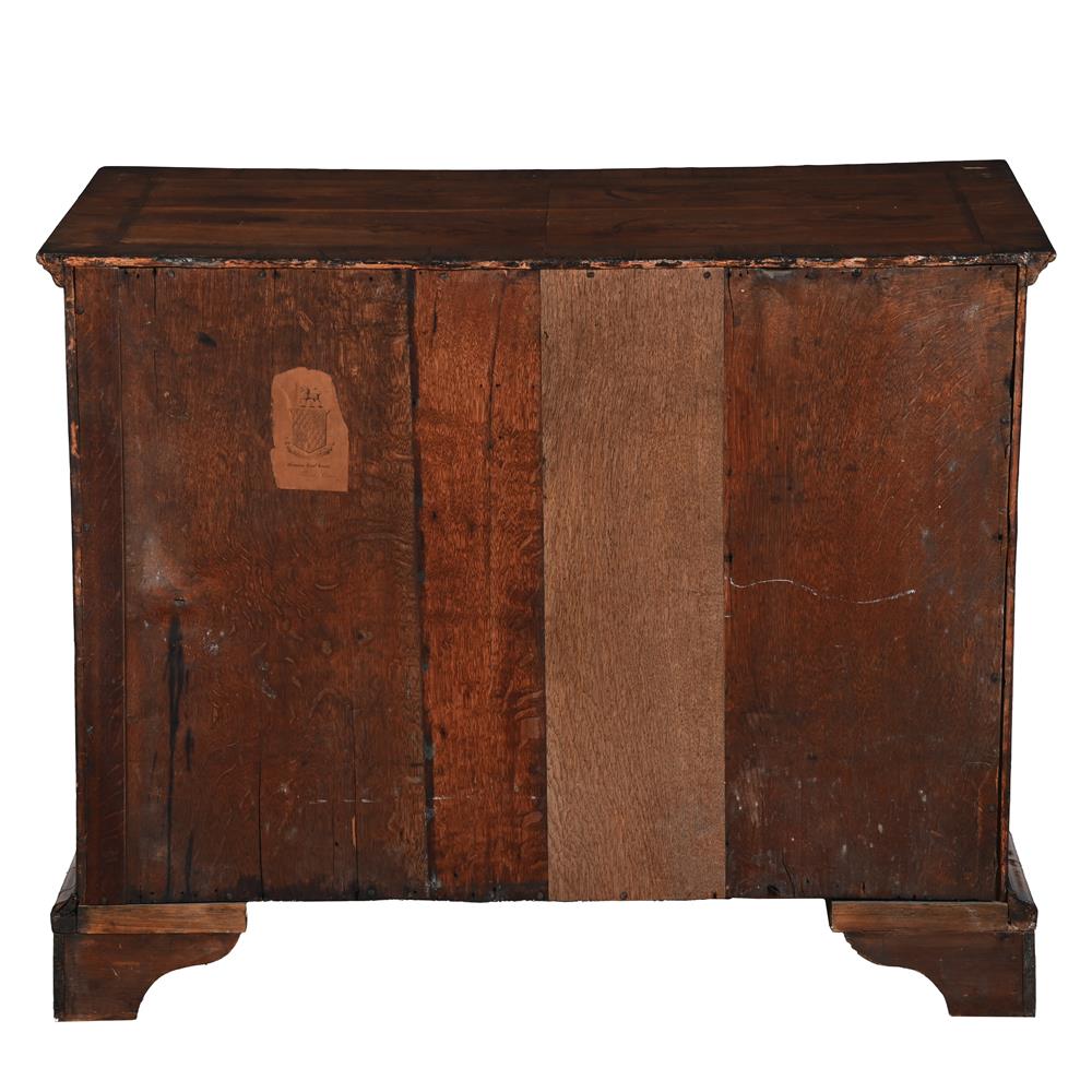 A GEORGE I WALNUT AND FEATHERBANDED KNEEHOLE DESK, CIRCA 1720 - Image 3 of 5