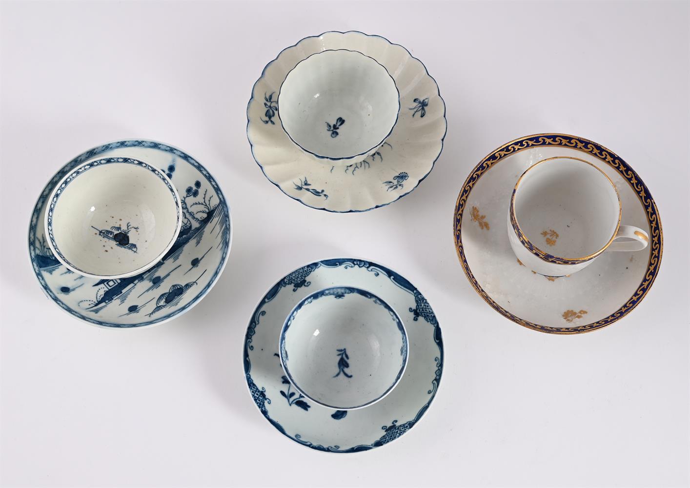 THREE VARIOUS WORCESTER BLUE AND WHITE PORCELAIN TEA BOWLS AND SAUCERS, THIRD QUARTER 18TH CENTURY - Image 2 of 2