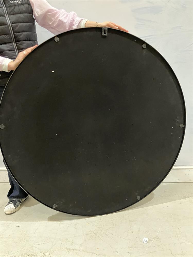 A FRAMED CIRCULAR CONVEX MIRROR - Image 3 of 3
