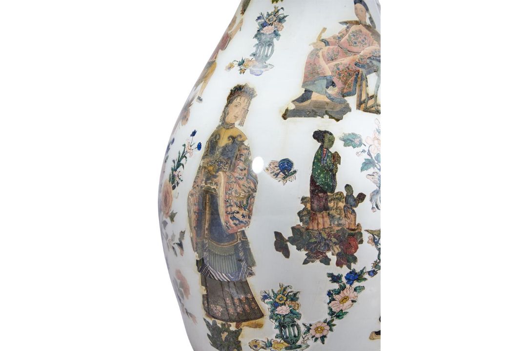 A DECALCOMANIA GLASS VASE OF LARGE SIZE, 19TH CENTURY OR LATER - Image 4 of 4