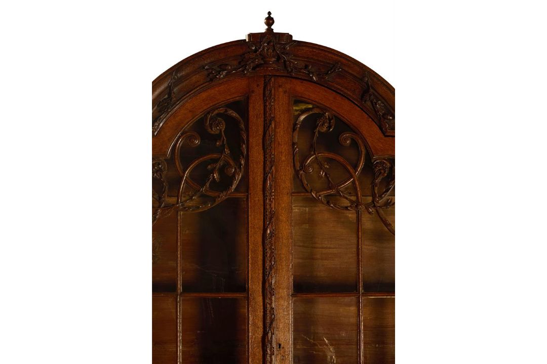 AN OAK DISPLAY CABINET, DUTCH, LATE 18TH/EARLY 19TH CENTURY - Image 3 of 4