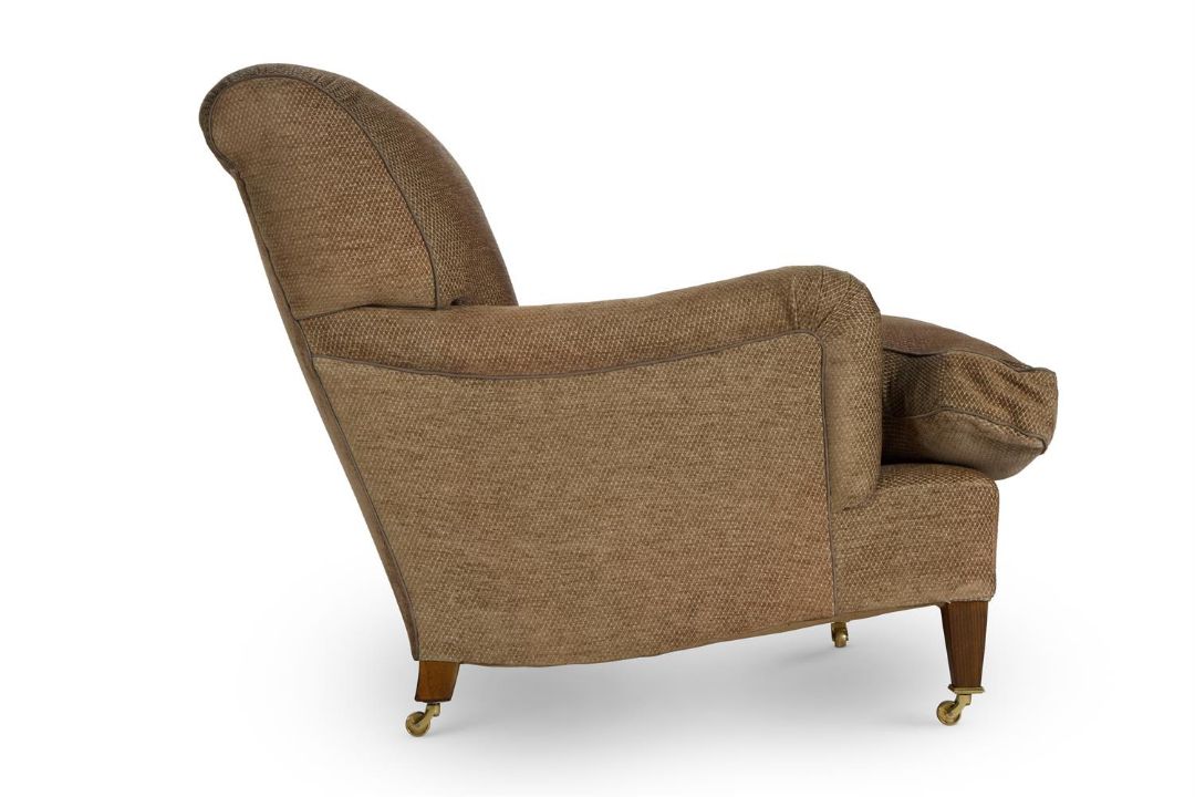A HOWARD CHAIRS LTD 'BRIDGEWATER' PATTERN SOFA IN GUINEVERE FABRIC - Image 2 of 4