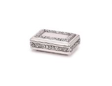 A GEORGE III SILVER RECTANGULAR SNUFF BOX