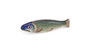 A FRENCH GOLD AND ENAMEL CASE IN THE FORM OF A FISH