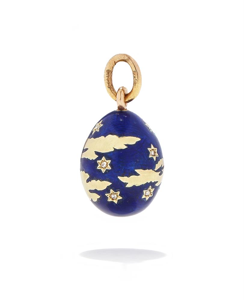FABERGÉ, AN ENAMEL AND DIAMOND EGG PENDANT - Image 2 of 3