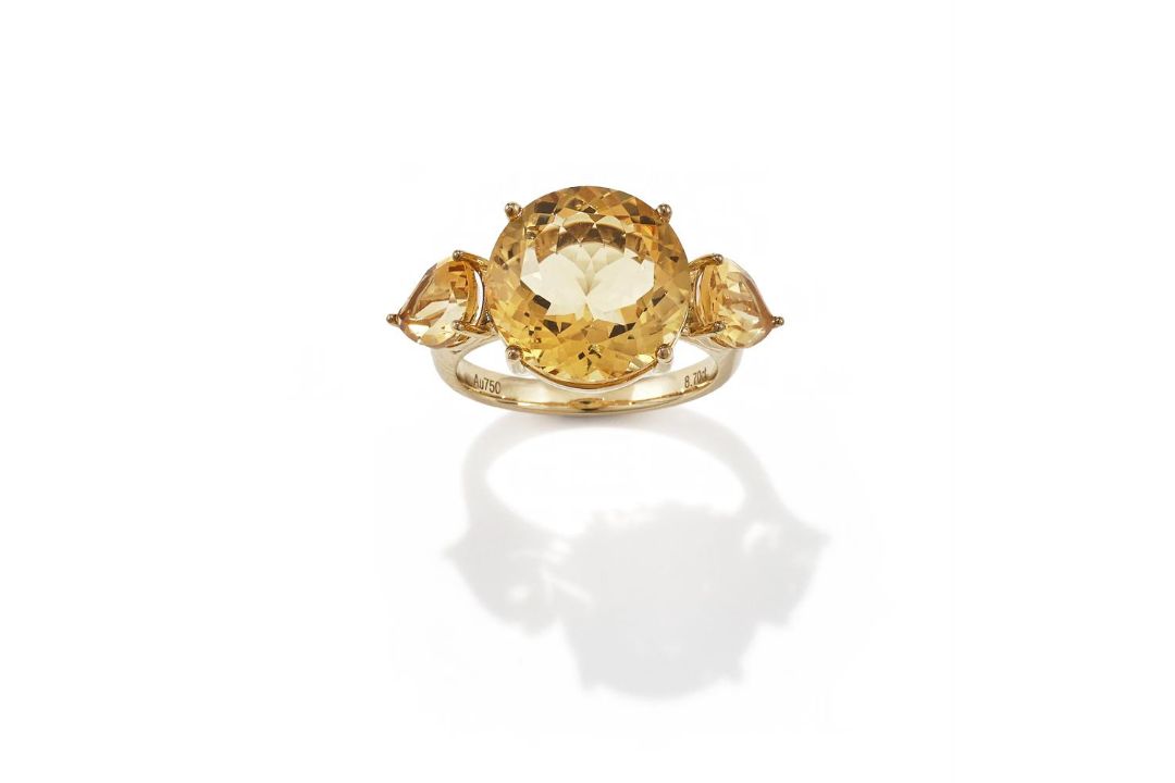A CITRINE THREE STONE RING - Image 3 of 3
