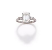 A DIAMOND SINGLE STONE RING