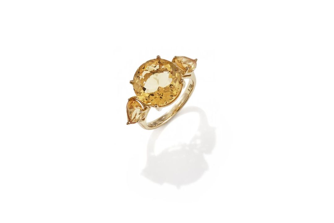 A CITRINE THREE STONE RING - Image 2 of 3
