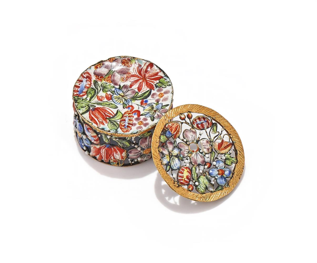 A 17TH CENTURY ENAMEL COUNTER BOX - Image 3 of 3