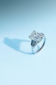 A DIAMOND SINGLE STONE RING