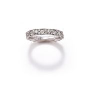 GRAFF, A 'LAURENCE GRAFF SIGNATURE' DIAMOND BAND RING