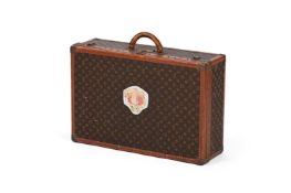 LOUIS VUITTON, MONOGRAM, A VINTAGE COATED CANVAS HARD SUITCASE