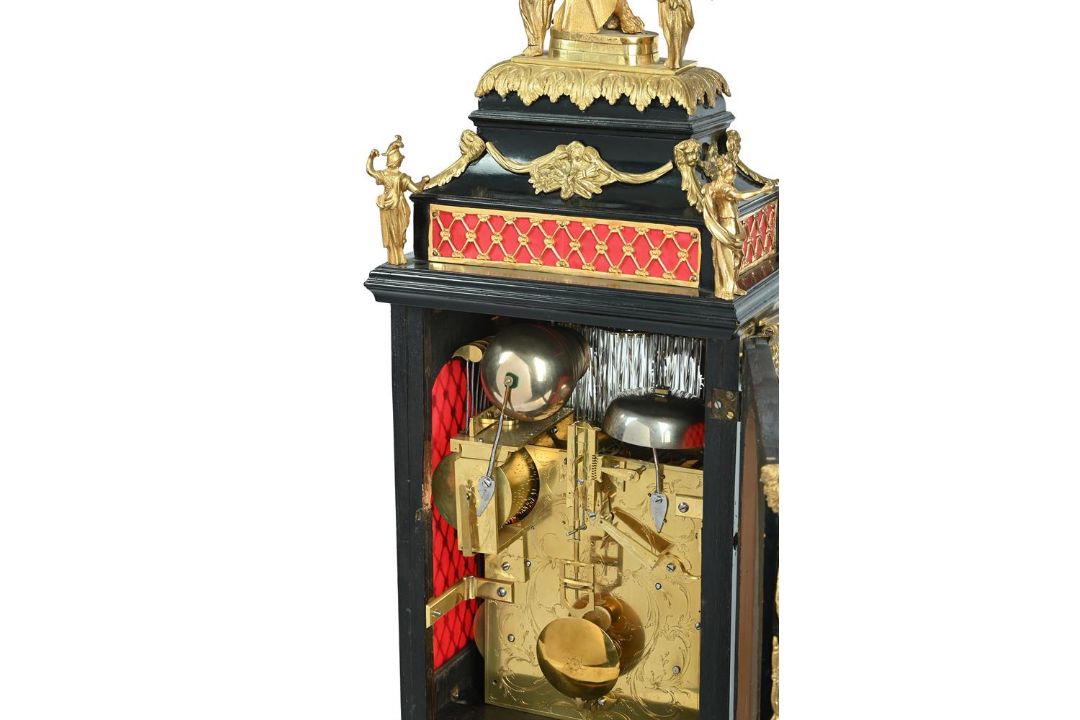 AN IMPRESSIVE GEORGE III GILT METAL MOUNTED MUSICAL AUTOMATON CENTRE SECONDS CALENDAR TABLE CLOCK - Image 6 of 7