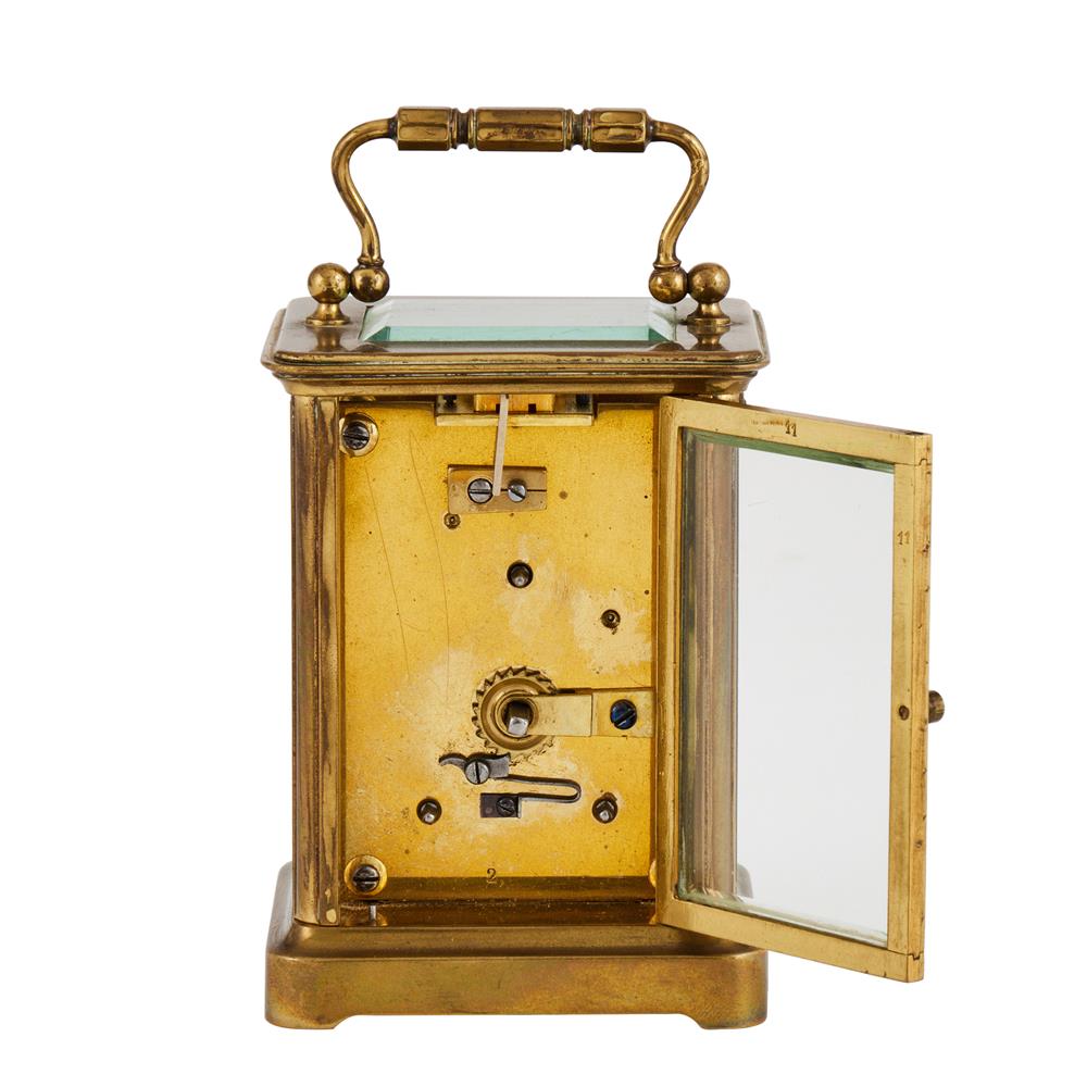 AN UNUSUAL FRENCH BRASS CARRIAGE TIMEPIECE WITH TWIN CALENDAR INDICATION - Image 3 of 8