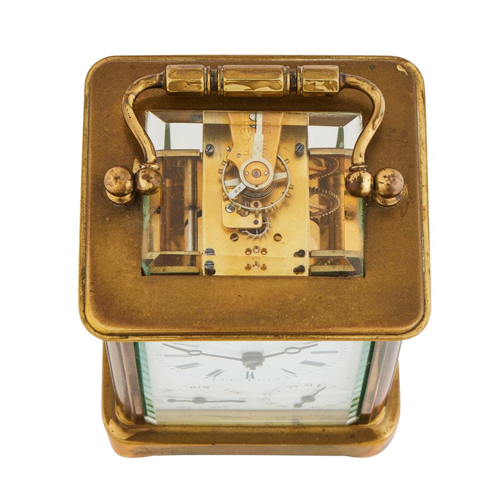 AN UNUSUAL FRENCH BRASS CARRIAGE TIMEPIECE WITH TWIN CALENDAR INDICATION - Image 2 of 8