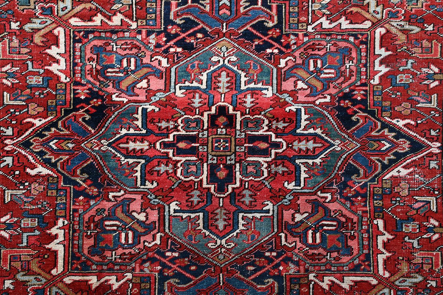 A HERIZ CARPET, CIRCA 1920, approximately 319 x 245cm - Image 2 of 2