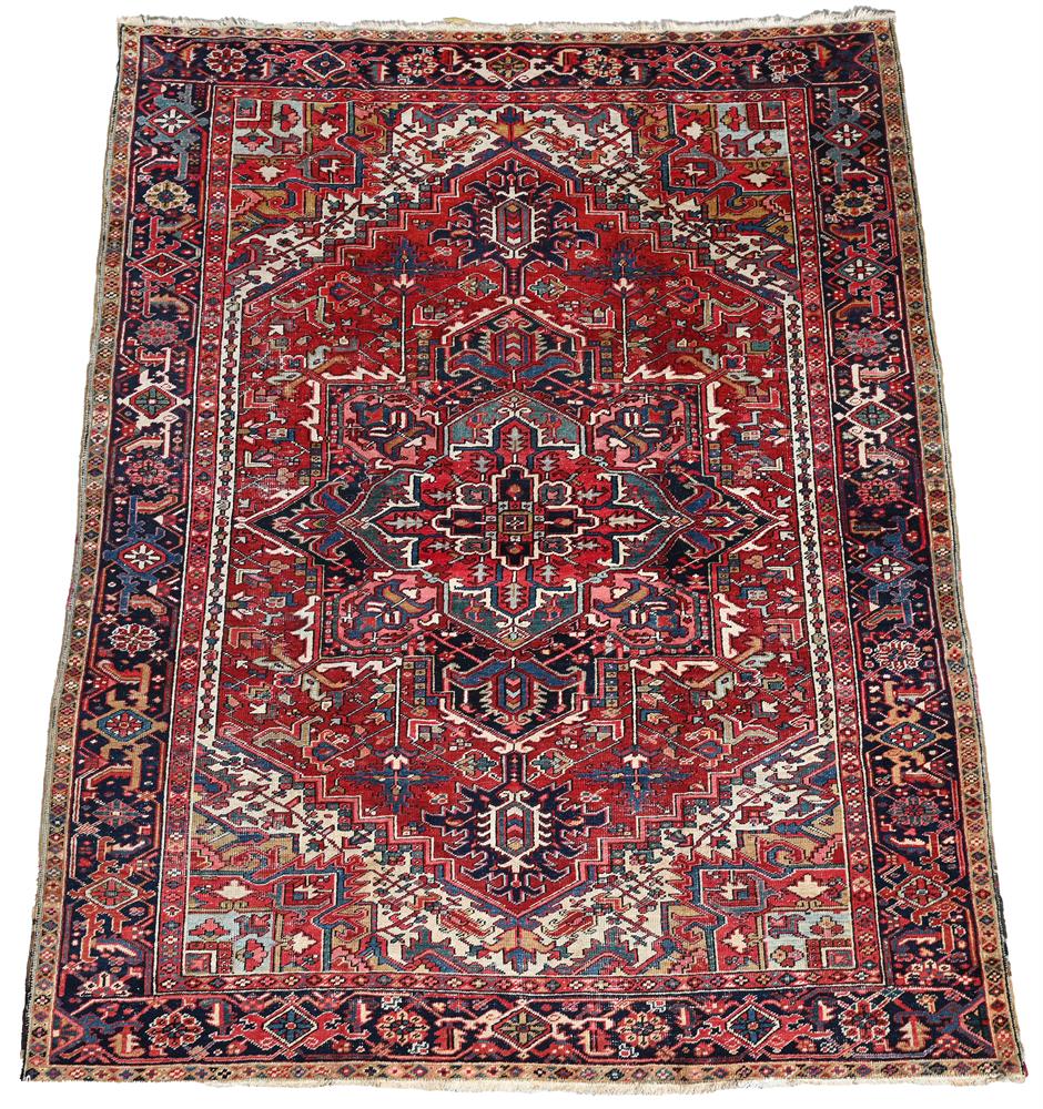 A HERIZ CARPET, CIRCA 1920, approximately 319 x 245cm