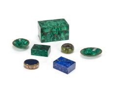 A COLLECTION OF HARDSTONE TABLE WARE TO INCLUDE: Malachite veneered cigarette box