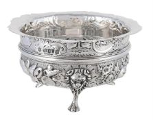 AN EDWARDIAN SILVER BRITANNIA STANDARD SUGAR BOWL