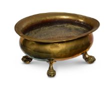 A SMALL GEORGE II BRASS WINE COOLER OR CISTERN, MID 18TH CENTURY