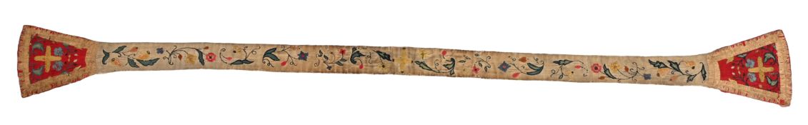 A CREWELWORK PRIEST'S STOLE, EARLY 18TH CENTURY