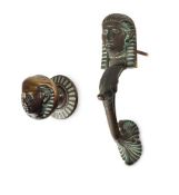 AN EDWARDIAN EGYPTIAN REVIVAL DOOR KNOCKER AND KNOB, EARLY 20TH CENTURY