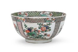 A CHINESE FAMILLE VERTE PUNCH BOWL, KANGXI (1662-1722)