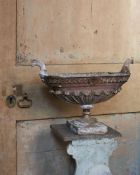 A GEORGE III CARVED GILTWOOD AND GESSO JARDINIERE, CIRCA 1780