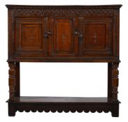 AN OAK STANDING LIVERY CUPBOARD, 17TH CENTURY