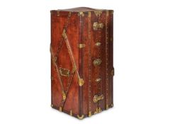 A BROWN LEATHER WARDROBE TRUNK, FIRST HALF 20TH CENTURY