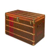 LOUIS VUITTON, A CANVAS STEAMER TRUNK, FIRST HALF 20TH CENTURY