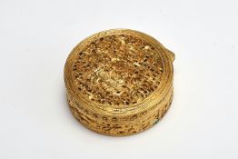 A Chinese gilt-bronze snuff box and cover