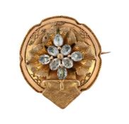 AN EARLY VICTORIAN BROOCH