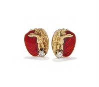 A PAIR OF ENAMEL AND DIAMOND CUFFLINKS