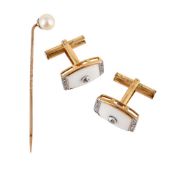 Y A PAIR OF MOTHER OF PEARL AND DIAMOND CUFFLINKS