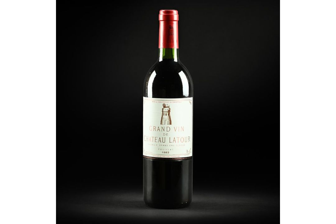 1982 Chateau Latour Premier Cru Classe, Pauillac - Image 2 of 2