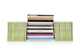 Ɵ Seventeen Chinese auction catalogues
