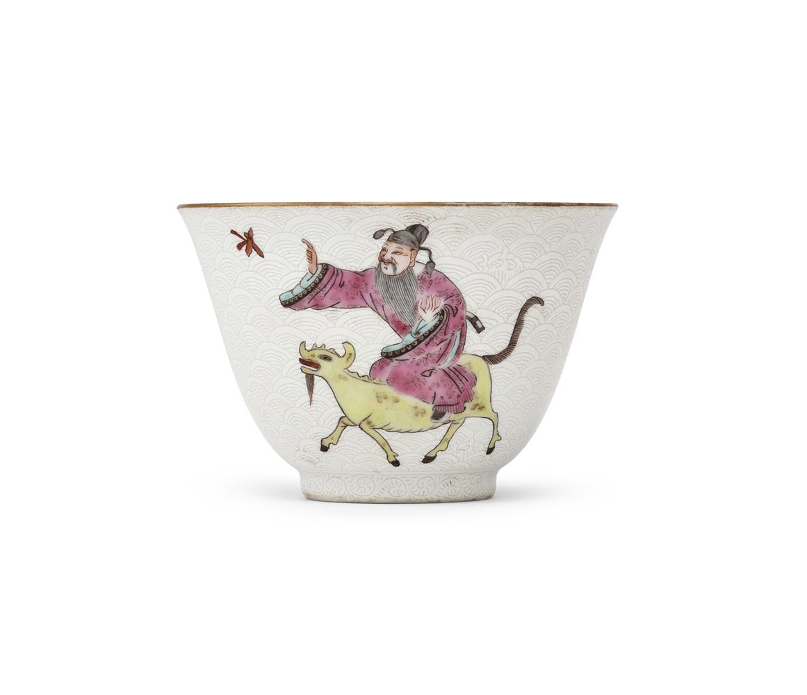 A Chinese Famille Rose tea bowl - Image 2 of 6