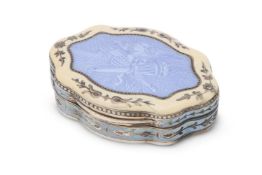 A CONTINENTAL SILVER AND ENAMEL SHAPED OVAL SNUFF BOX, UNMARKED