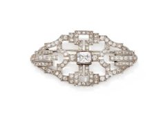A MID 20TH CENTURY DIAMOND PANEL BROOCH