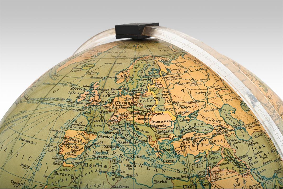 GEORAMA LTD, A 19 INCH TERRESTRIAL SHIPPER'S GLOBE, GEIRGE PHILLIP & SON, 20TH CENTURY - Image 2 of 4