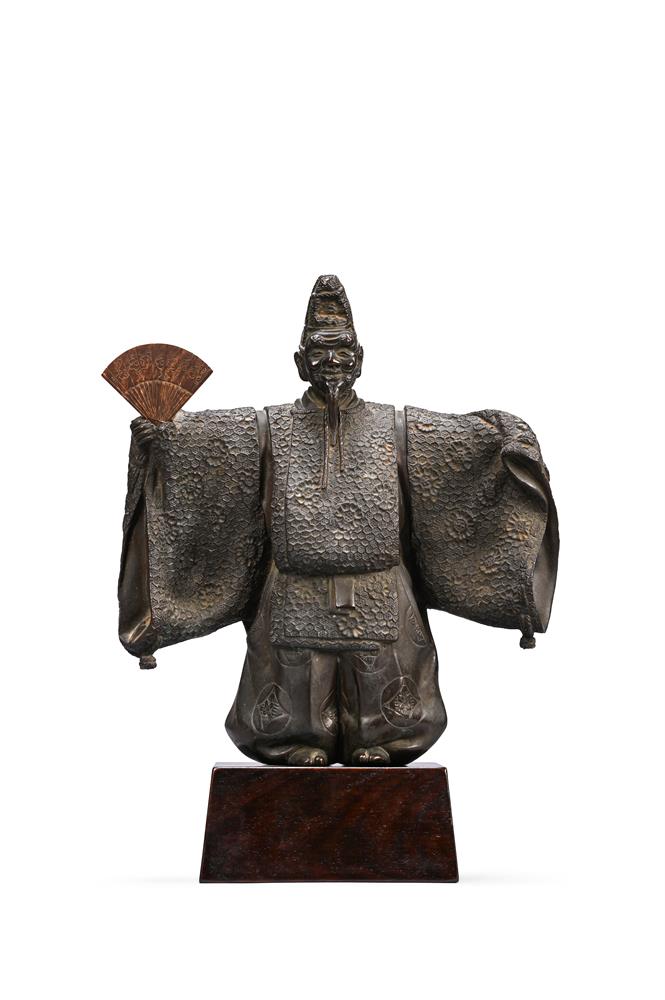 A JAPANESE BRONZE KABUKI FIGURE, 20TH CENTURY - Image 3 of 4