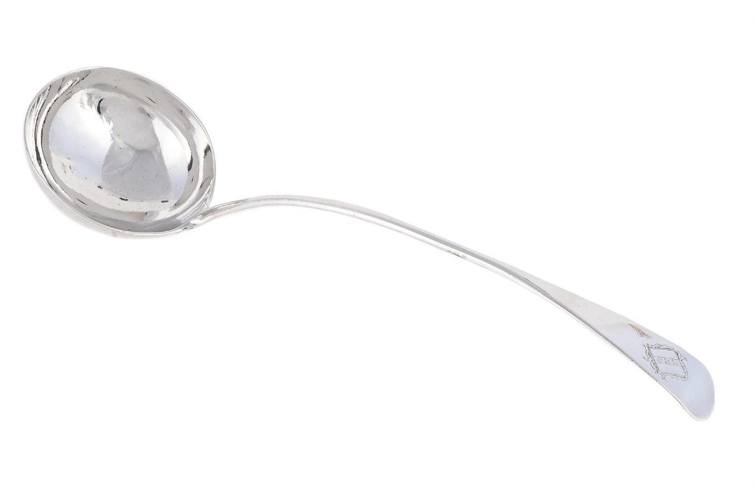 A GEORGIAN OLD ENGLISH PATTERN SOUP LADLE - Image 1 of 2