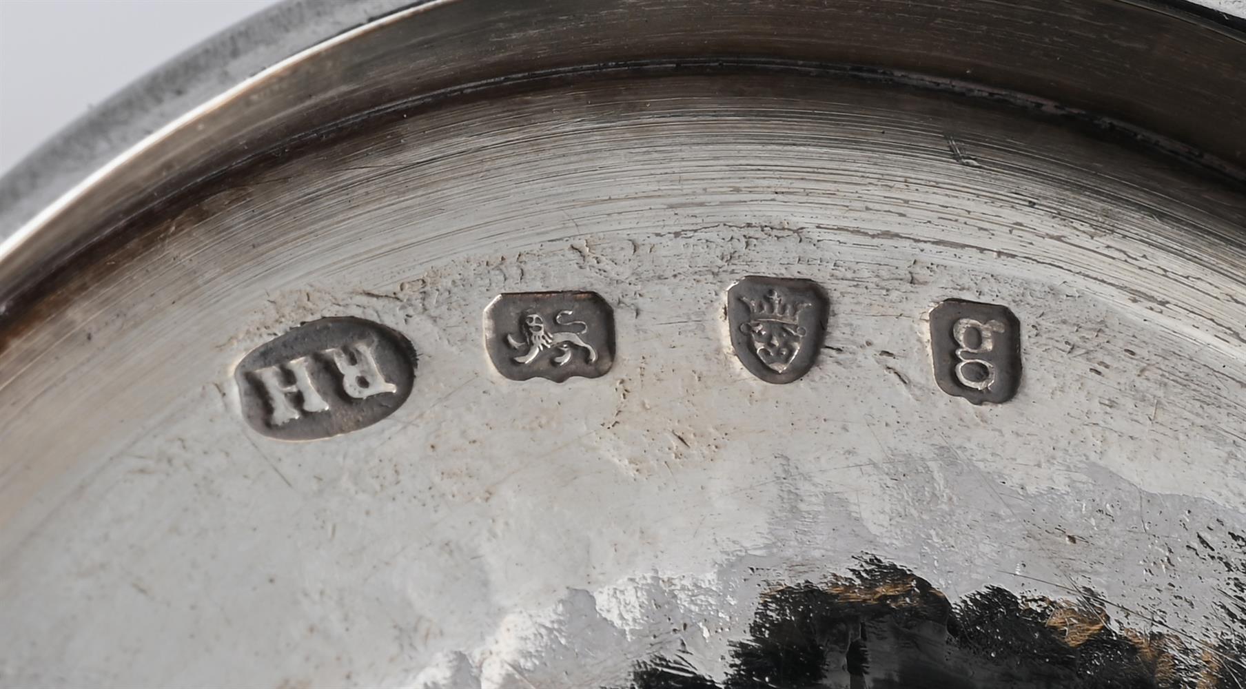 A GEORGE III SILVER HELMET SHAPED CREAM JUG - Image 3 of 3