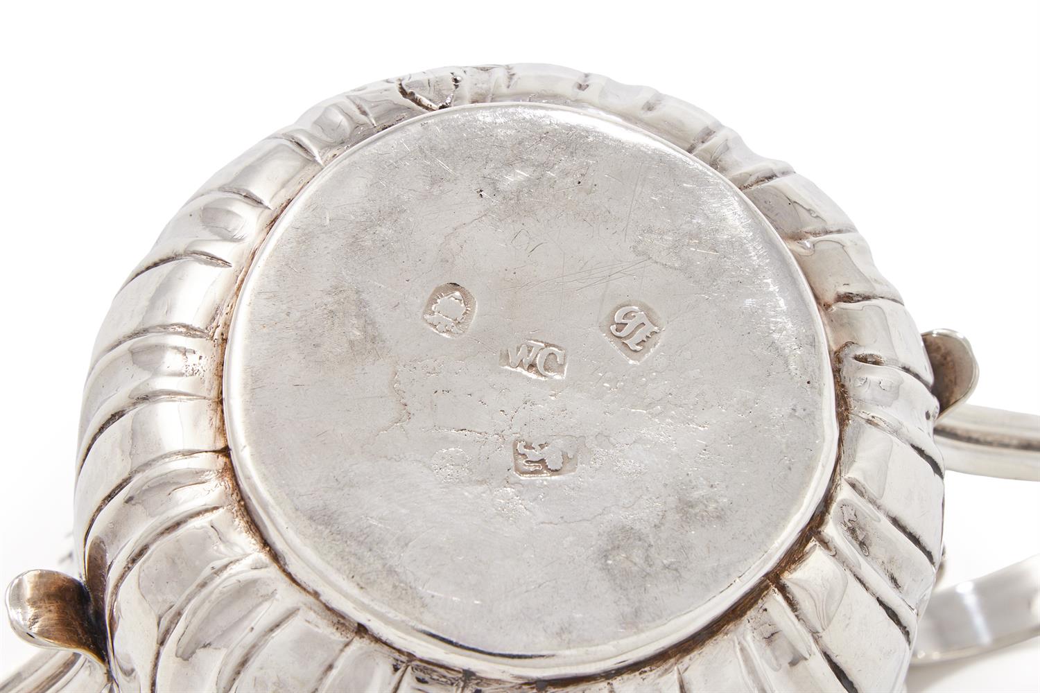 A GEORGE III SILVER TWIN HANDLED CUP - Image 3 of 3