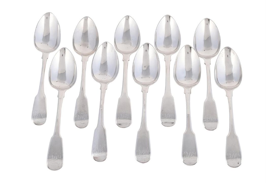 A SET OF TEN GEORGE IV FIDDLE PATTERN DESSERT SPOONS