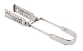 A PAIR OF VICTORIAN SILVER FIDDLE AND THREAD PATTERN SERVING TONGS