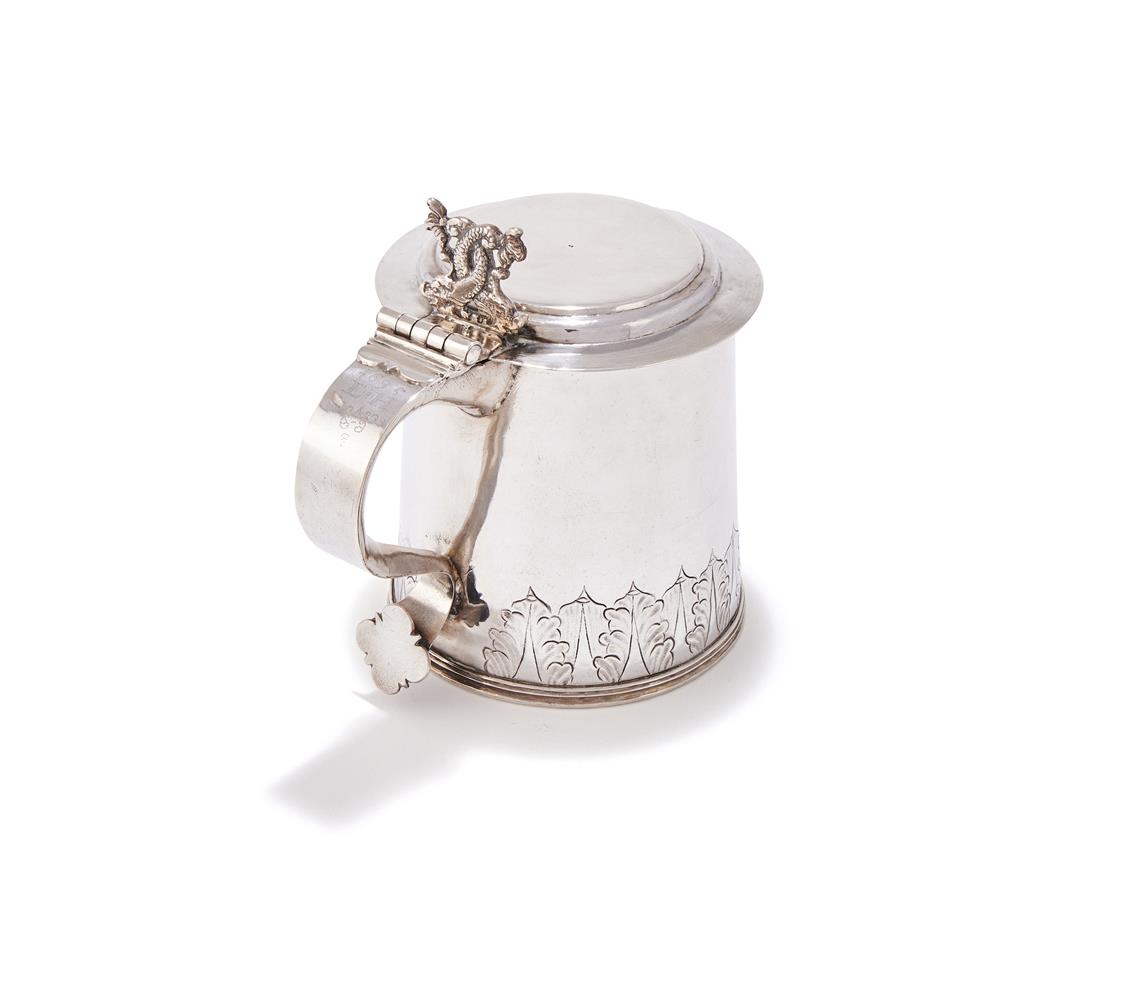 A SILVER TANKARD - Image 3 of 3
