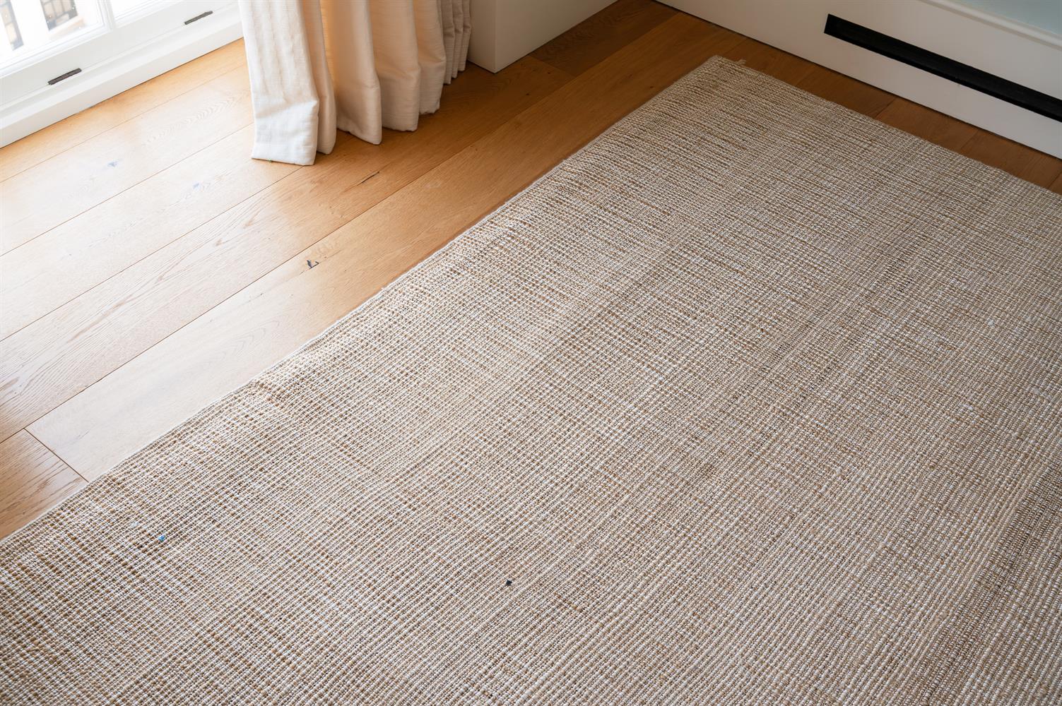 AN INDIAN JUTE AND BANANA SILK WOVEN CARPET - Image 2 of 5